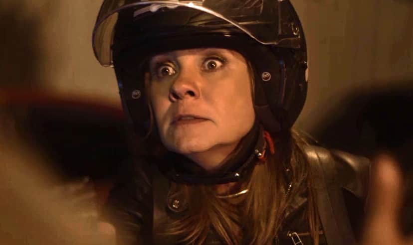 Laureta fugirá de moto em Segundo Sol (Foto: TV Globo) Laureta fugirá de moto em Segundo Sol (Foto: TV Globo)