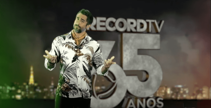 O apresentador Marcos Mion comanda o reality show A Fazenda na Record (Foto: Reprodução) O apresentador Marcos Mion comanda o reality show A Fazenda na Record (Foto: Reprodução)