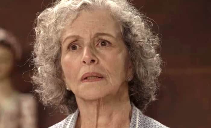 Margot (Irene Ravache) em Espelho da Vida (Foto: Divulgação/Globo) Margot (Irene Ravache) em Espelho da Vida (Foto: Divulgação/Globo)