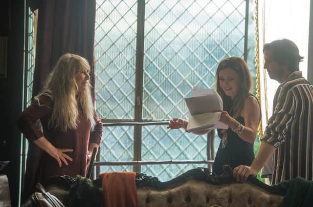 Renata Sorrah, Adriana Esteves e Vladimir Brichta gravando Segundo Sol (Foto: Raquel Cunha/Globo) Renata Sorrah, Adriana Esteves e Vladimir Brichta gravando Segundo Sol (Foto: Raquel Cunha/Globo)