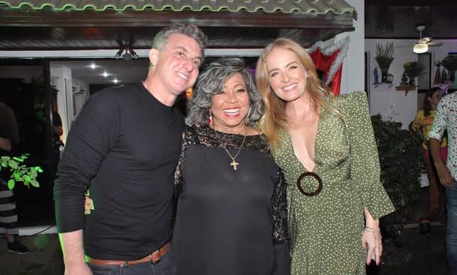 Luciano Huck, Alcione e Angélica (Foto: Mariza Lima) Luciano Huck, Alcione e Angélica (Foto: Mariza Lima)