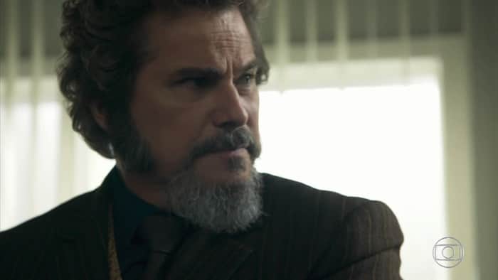 Dom Sabino (Edson Celulari) em O Tempo Não Para (Foto: Reprodução/Globo) Dom Sabino (Edson Celulari) em O Tempo Não Para (Foto: Reprodução/Globo)