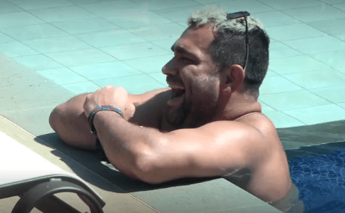 Evandro Santo em A Fazenda (Foto: Reprodução)