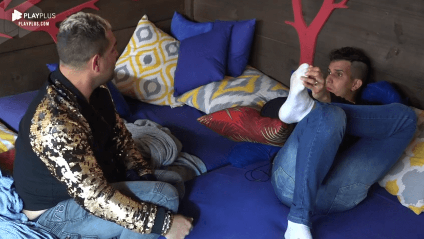 Felipe e Evandro falam sobre Nadja Pessoa em A Fazenda (Foto: Reprodução) Felipe e Evandro falam sobre Nadja Pessoa em A Fazenda (Foto: Reprodução)