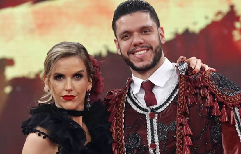 Mariana Ferrão deixa a Dança dos Famosos (Foto: Joca Costa/TV Globo) Mariana Ferrão deixa a Dança dos Famosos (Foto: Joca Costa/TV Globo)