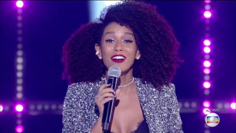 Taís Araujo usa colares e pulseiras com diamantes no PopStar (Foto: Reprodução) Taís Araujo usa colares e pulseiras com diamantes no PopStar (Foto: Reprodução)