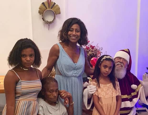 Gloria Maria com a família (Foto: Reprodução) Gloria Maria com a família (Foto: Reprodução)