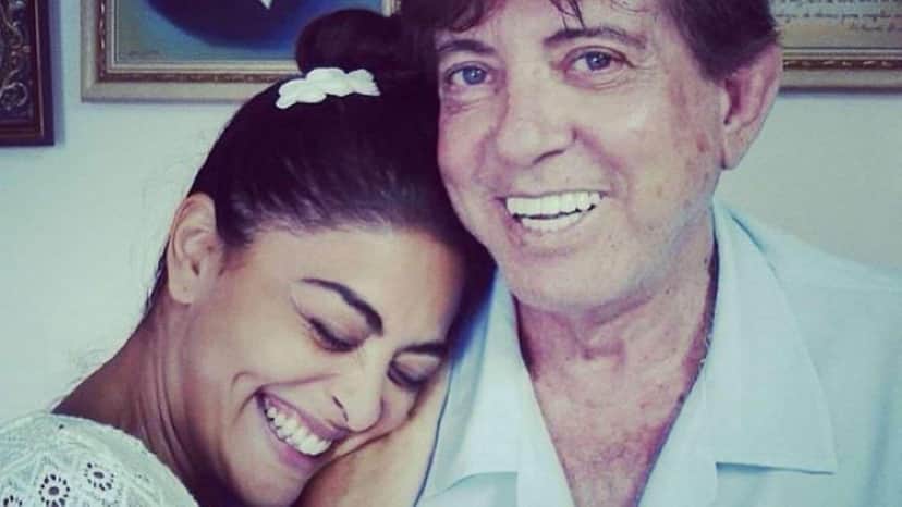 A atriz da Globo Juliana Paes com João de Deus (Foto: Reprodução/Instagram) A atriz da Globo Juliana Paes com João de Deus (Foto: Reprodução/Instagram)