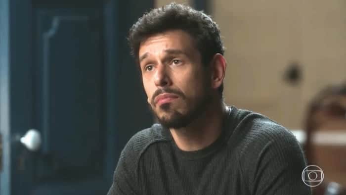 Alain (João Vicente de Castro) em cena de Espelho da Vida (Foto: Reprodução/Globo) Alain (João Vicente de Castro) em cena de Espelho da Vida (Foto: Reprodução/Globo)
