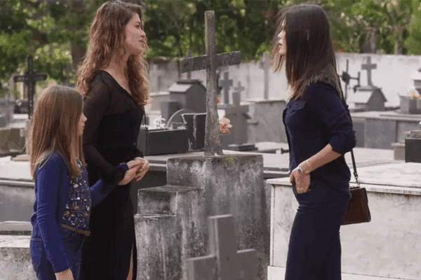 Cris e Isabel brigarão por causa de Alain (Foto: Divulgação) Cris e Isabel brigarão por causa de Alain (Foto: Divulgação)