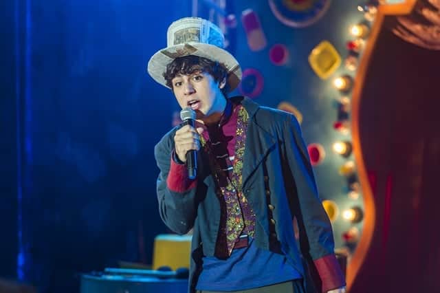 Alex (Daniel Rangel) no show de talentos que acabará em morte em Malhação (Foto: Globo/Paulo Belote)