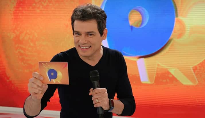 Celso Portiolli comanda o Passa ou Repassa no SBT. (Foto: Divulgação) Celso Portiolli comanda o Passa ou Repassa no SBT. (Foto: Divulgação)