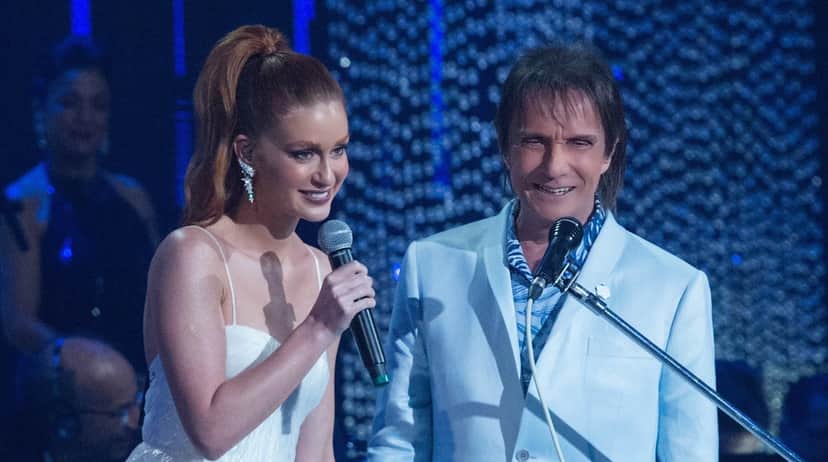 Marina Ruy Barbosa cantou com Roberto Carlos (Foto: Divulgação/Globo) Marina Ruy Barbosa cantou com Roberto Carlos (Foto: Divulgação/Globo)