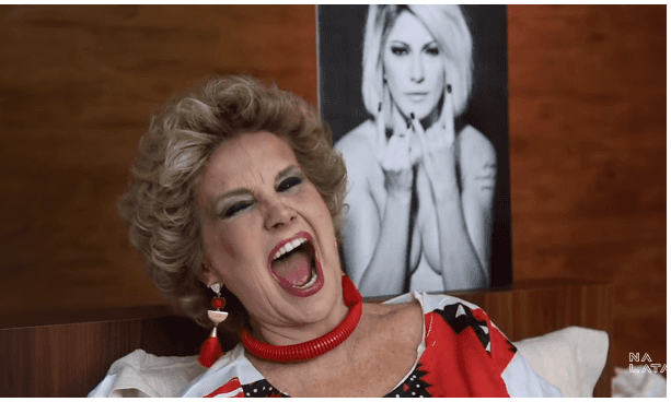 Iris Bruzzi Foto - reprodução/YouTube. Iris Bruzzi Foto - reprodução/YouTube.