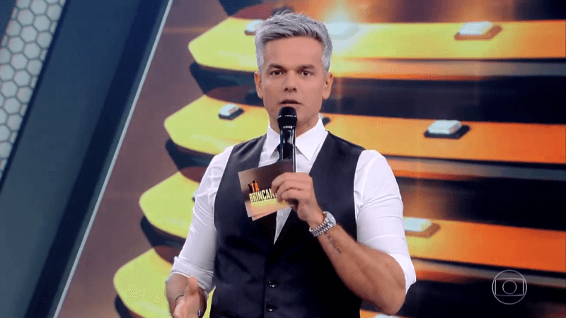 O apresentador Otaviano Costa na estreia do Tá Brincando (Foto: Reprodução/Globo)