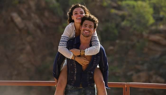 Leandro (Cauã Reymond) e Antônia (Isis Valverde) em Amores Roubados (Foto: Globo/Estevam Avellar) Leandro (Cauã Reymond) e Antônia (Isis Valverde) em Amores Roubados (Foto: Globo/Estevam Avellar)