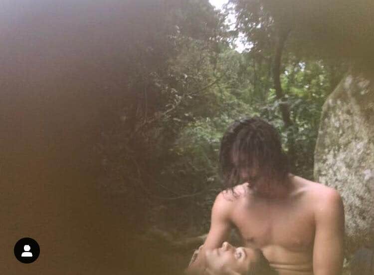 Sasha Meneghel e Bruno na cachoeira (Foto: Reprodução/Instagram) Sasha Meneghel e Bruno na cachoeira (Foto: Reprodução/Instagram)