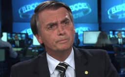 Jair Bolsonaro intervém e faz programa de televisão ser suspenso no Brasil