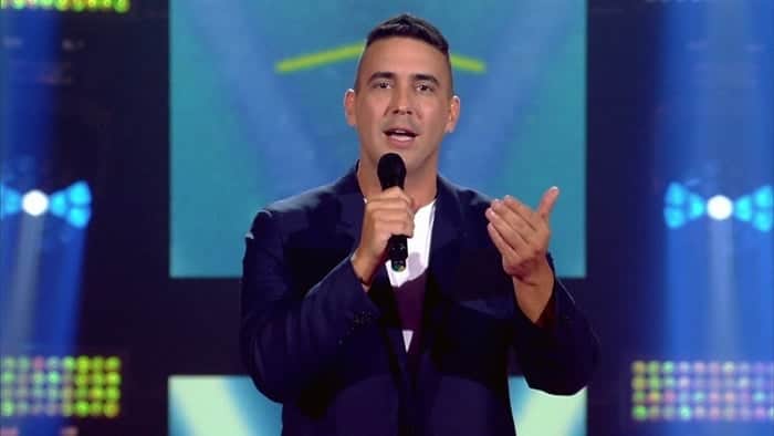 O apresentador André Marques na estreia da 4ª temporada do The Voice Kids (Foto: Reprodução/Globo) O apresentador André Marques na estreia da 4ª temporada do The Voice Kids (Foto: Reprodução/Globo)