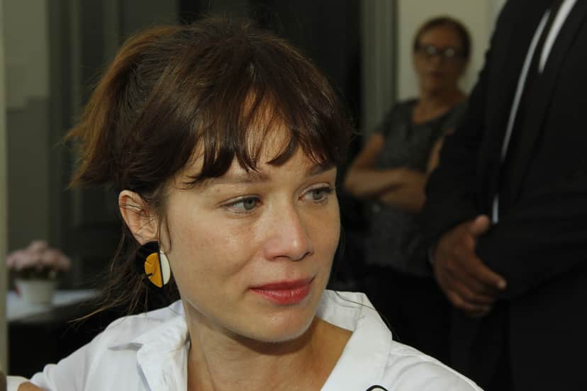 Mariana Ximenes, atriz da Globo, chega ao velório de Caio Junqueira (Foto: Wallace Barbosa/AgNews) Mariana Ximenes, atriz da Globo, chega ao velório de Caio Junqueira (Foto: Wallace Barbosa/AgNews)