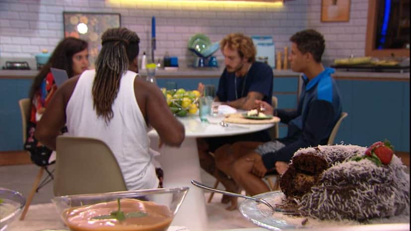 Alan fala de Paula e Harianay no BBB19 (Foto: Reprodução/Globo) Alan fala de Paula e Harianay no BBB19 (Foto: Reprodução/Globo)