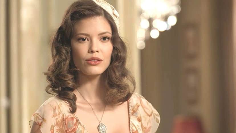 Julia Castelo em Espelho da Vida (Foto: Reprodução) Julia Castelo em Espelho da Vida (Foto: Reprodução)