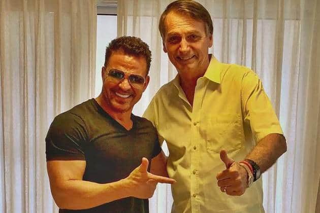 Eduardo Costa ao lado do presidente Jair Bolsonaro (Foto: Reprodução) Eduardo Costa ao lado do presidente Jair Bolsonaro (Foto: Reprodução)