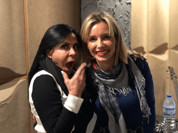 Gretchen e a cantora Luciana Abreu de Portugal (Foto reprodução) Gretchen e a cantora Luciana Abreu de Portugal (Foto reprodução)