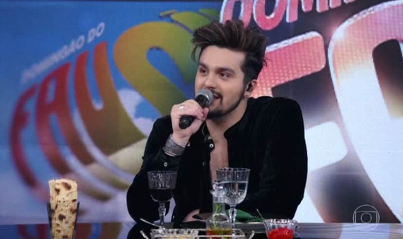 O apresentador Luan Santana (Foto: Reprodução/Globo) O apresentador Luan Santana (Foto: Reprodução/Globo)