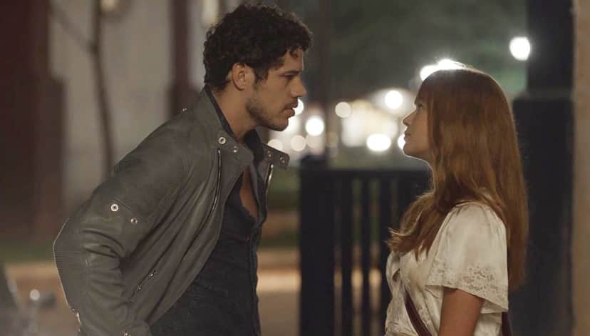 Júnior e Luz em cena de O Sétimo Guardião (Foto: Reprodução/Globo) Júnior e Luz em cena de O Sétimo Guardião (Foto: Reprodução/Globo)