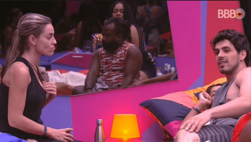 Paula e Maycon no BBB19 (Foto: Reprodução/ Globo) Paula e Maycon no BBB19 (Foto: Reprodução/ Globo)