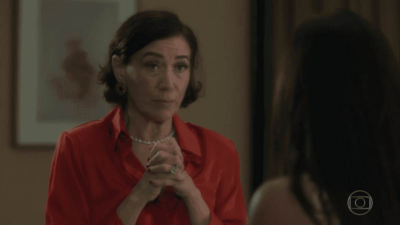 Valentina (Lília Cabral) e Laura (Yanna Lavigne) em cena de O Sétimo Guardião (Foto: Reprodução/Globo) Valentina (Lília Cabral) e Laura (Yanna Lavigne) em cena de O Sétimo Guardião (Foto: Reprodução/Globo)