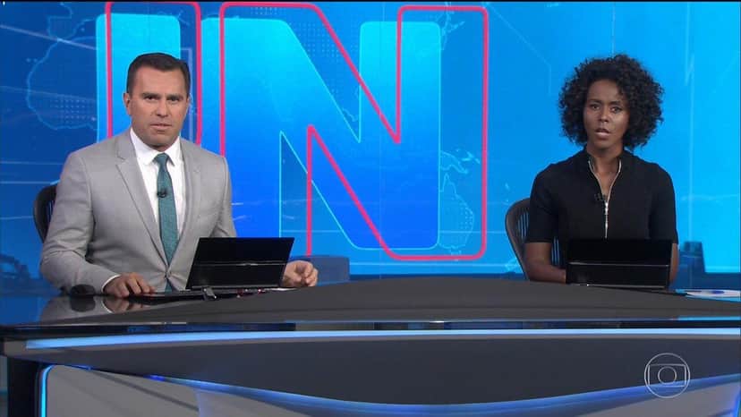 Maju Coutinho fez sua estreia na bancada do Jornal Nacional (Foto: TV Globo) Maju Coutinho fez sua estreia na bancada do Jornal Nacional (Foto: TV Globo)
