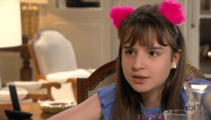 A protagonista Sophia Valverde em cena de As Aventuras de Poliana (Foto: Reprodução/SBT) A protagonista Sophia Valverde em cena de As Aventuras de Poliana (Foto: Reprodução/SBT)