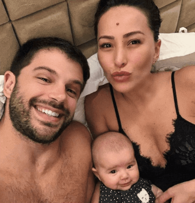 A tal foto que deu o que falar de Duda Nagle, Sabrina Sato e Zoe com "sorriso enigmático" (Foto: Reprodução/ Instagram)