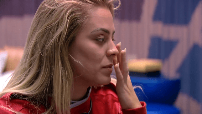 Isabella chora no BBB19 (Foto: Reprodução/Globo) Isabella chora no BBB19 (Foto: Reprodução/Globo)
