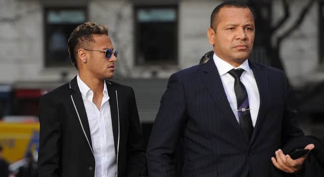 Neymar Jr. e Neymar Pai, jogador e empresário andam sempre juntos (Foto: Denis Doyle/Getty Images) Neymar Jr. e Neymar Pai, jogador e empresário andam sempre juntos (Foto: Denis Doyle/Getty Images)