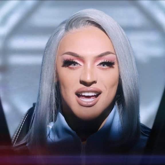 Pabllo Vittar no clipe de Buzina Pabllo Vittar no clipe de Buzina