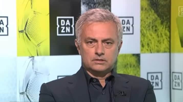 José Mourinho comentou partida da Sul-Americana exibida pela RedeTV!. (Foto: Reprodução/YouTube) José Mourinho comentou partida da Sul-Americana exibida pela RedeTV!. (Foto: Reprodução/YouTube)