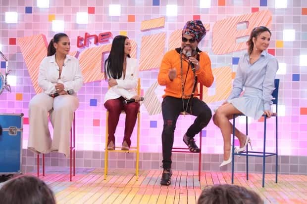 Carlinhos Brown e Simone e Simaria se "estranharam" (Foto: Divulgação) Carlinhos Brown e Simone e Simaria se "estranharam" (Foto: Divulgação)