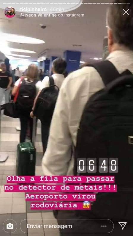 Ticiane Pinheiro compara fila de aeroporto à rodoviária, e internautas criticam (Foto: Reprodução/Instagram) Ticiane Pinheiro compara fila de aeroporto à rodoviária, e internautas criticam (Foto: Reprodução/Instagram)