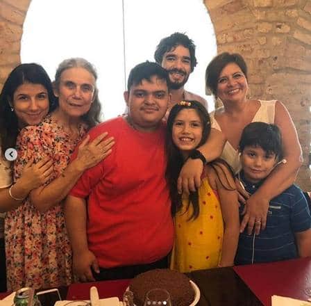 Caio festeja aniversário do filho com a mãe e a ex (na foto, à esquerda) Foto: Reprodução/Instagram Caio festeja aniversário do filho com a mãe e a ex (na foto, à esquerda) Foto: Reprodução/Instagram