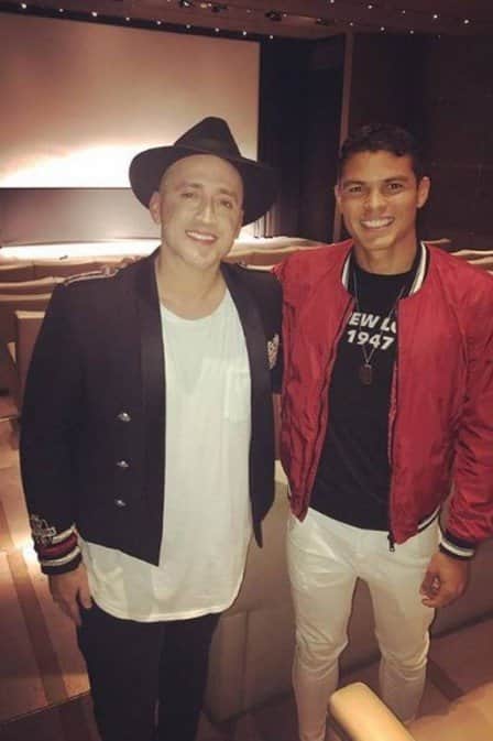 Thiago Silva fechou um cinema em Paris para exibir o filme "Minha vida em Marte, de Paulo Gustavo (Foto: Reprodução/Instagram) Thiago Silva fechou um cinema em Paris para exibir o filme "Minha vida em Marte, de Paulo Gustavo (Foto: Reprodução/Instagram)