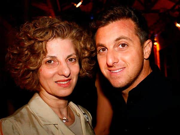 Luciano Huck e sua mãe, Dora Huck (Foto: Divulgação) Luciano Huck e sua mãe, Dora Huck (Foto: Divulgação)