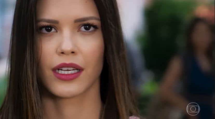 Cris em cena da novela Espelho da Vida, da Globo (Foto: Reprodução) Cris em cena da novela Espelho da Vida, da Globo (Foto: Reprodução)