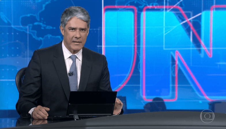 O ex-marido de Fátima Bernardes e apresentador do Jornal Nacional da Globo, William Bonner é flagrado em momento íntimo com a sua atual mulher 