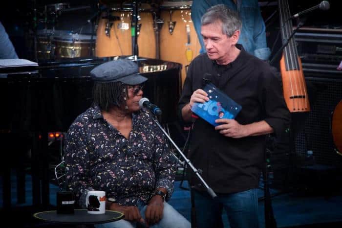 Serginho Groisman ao lado de Milton Nascimento (Foto: TV Globo) Serginho Groisman ao lado de Milton Nascimento (Foto: TV Globo)