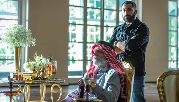 Aziz (Herson Capri) e Fauze (Kaysar Dadour) em Órfãos da Terra (Foto: Globo/Paulo Belote) Aziz (Herson Capri) e Fauze (Kaysar Dadour) em Órfãos da Terra (Foto: Globo/Paulo Belote)