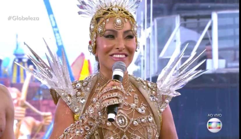 Sabrina Sato marcou presença ao vivo na Globo Sabrina Sato marcou presença ao vivo na Globo