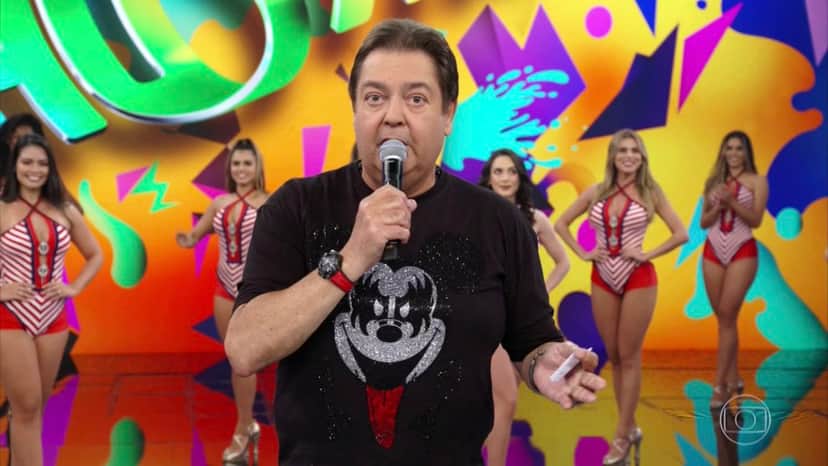 Faustão escolheu um look que dividiu opiniões dos internautas (Foto: TV Globo) Faustão escolheu um look que dividiu opiniões dos internautas (Foto: TV Globo)